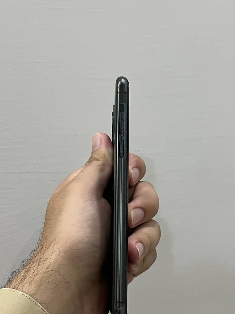 Apple iPhone 11 Pro Max 3