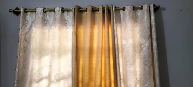 5 curtains