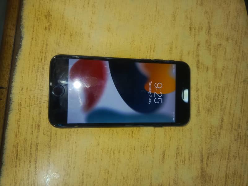 Apple iPhone 7 1