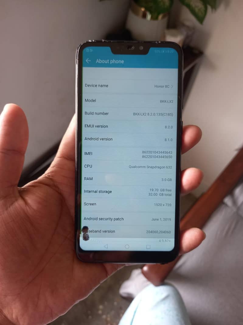 Honor 8C 1