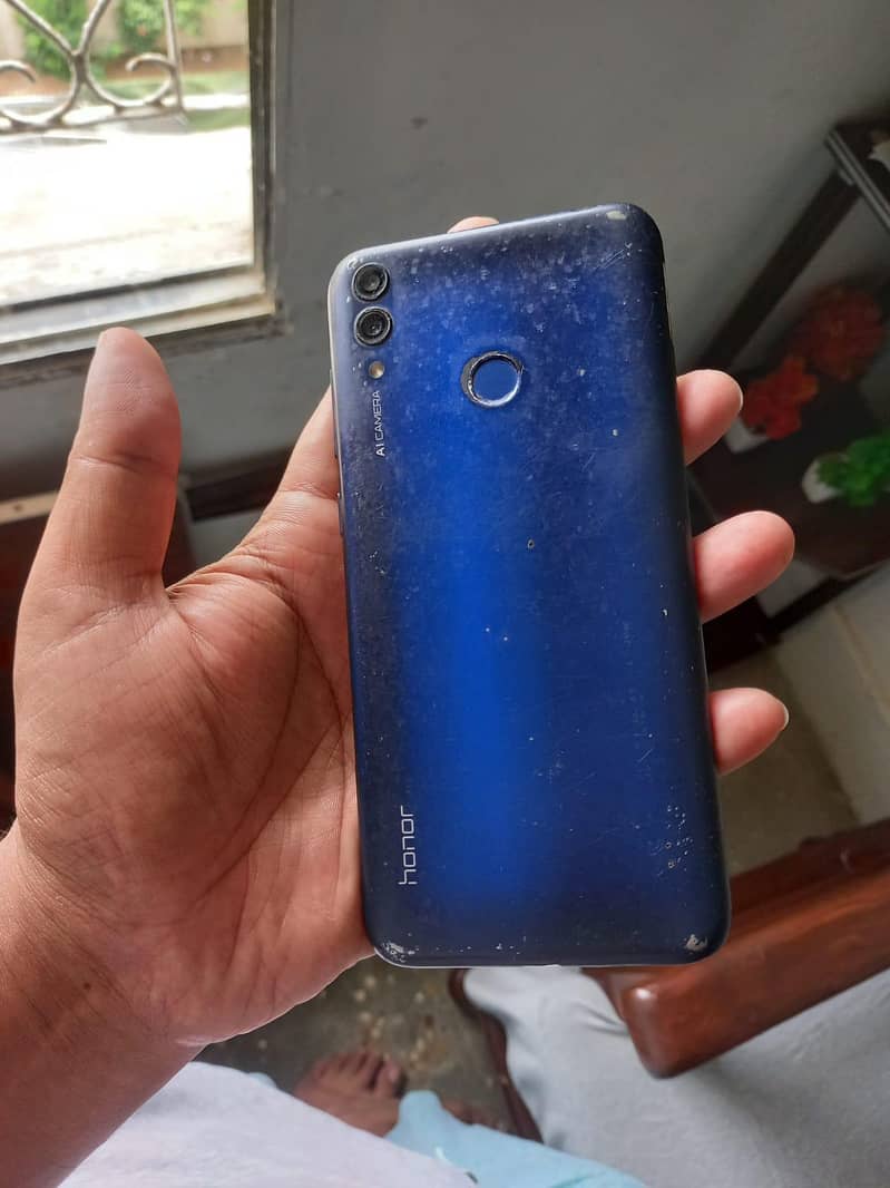 Honor 8C 2