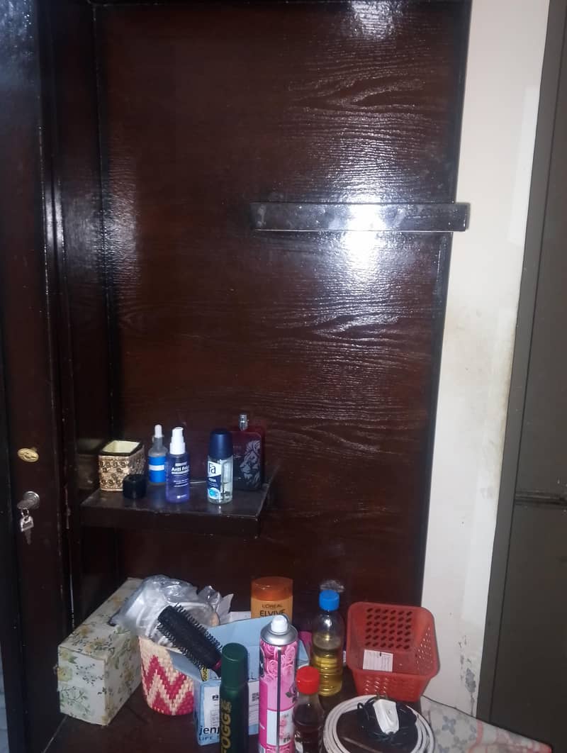 Dressing Table 4