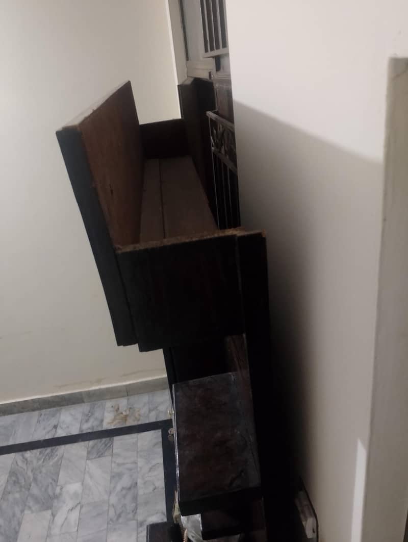 Dressing Table 5