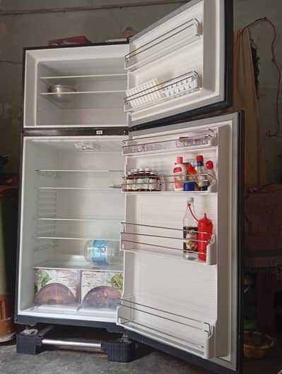 very good fridge new condition
