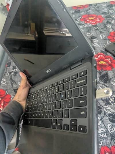 Chromebook laptop for sell