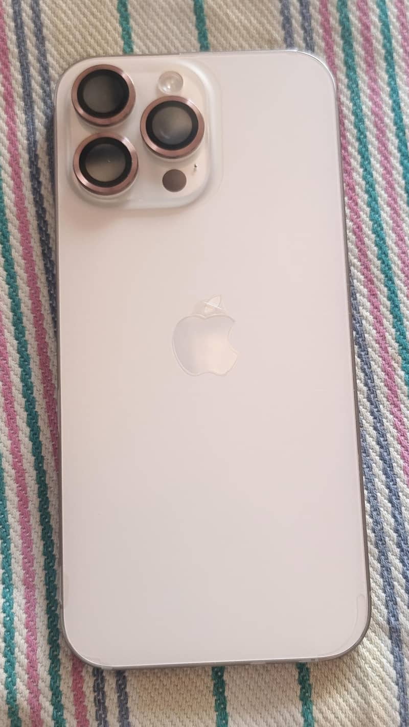 iphone 16 pro max 4