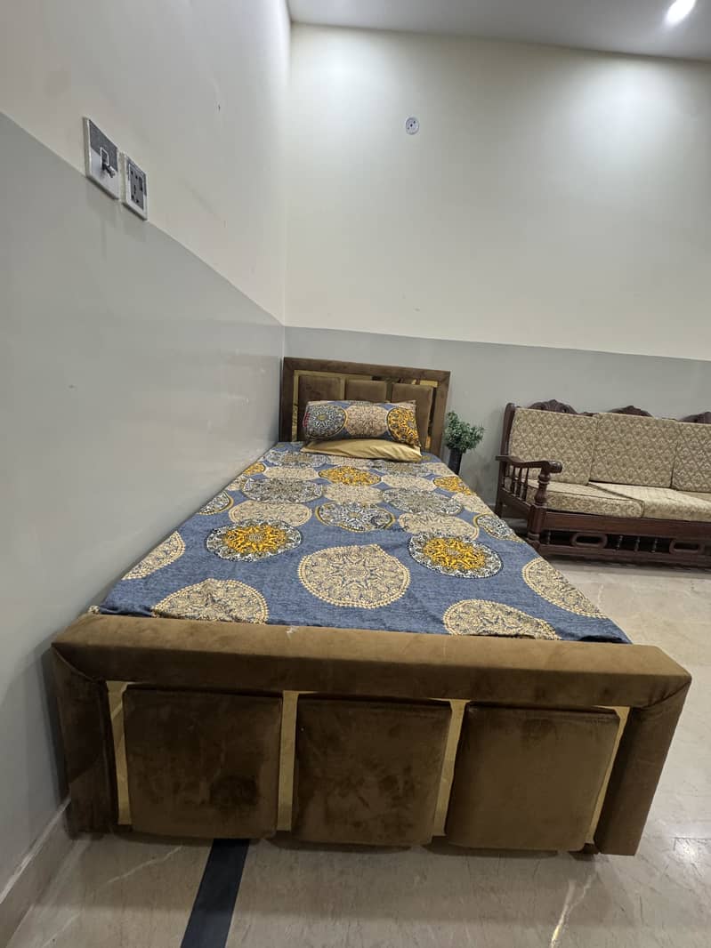 Sofa set and single bed 9