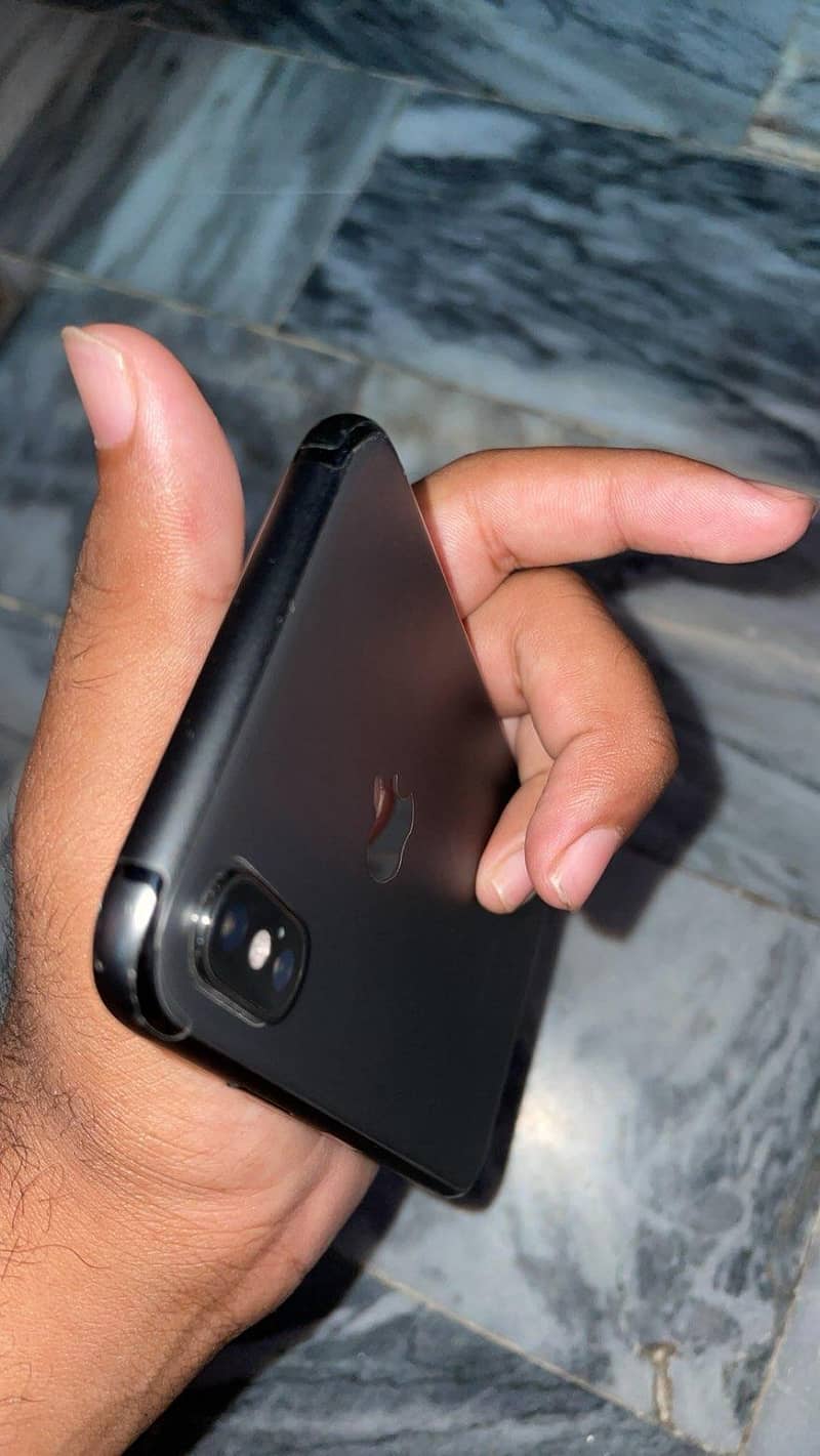 Apple iPhone X 1