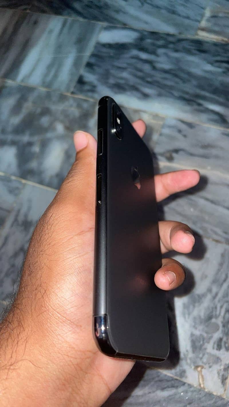 Apple iPhone X 2