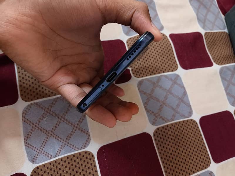 Vivo V21 5