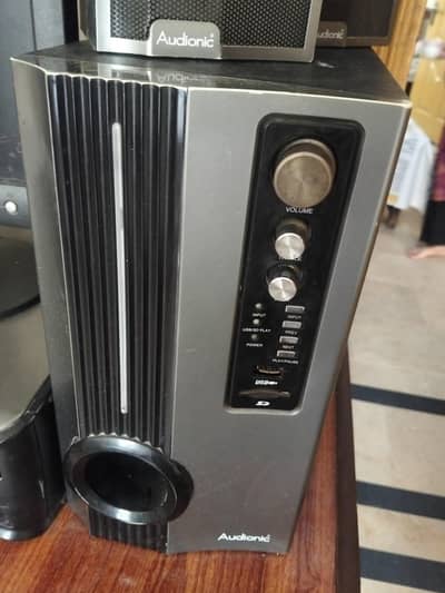Audionic Buffer with 2 speakers Vision 4