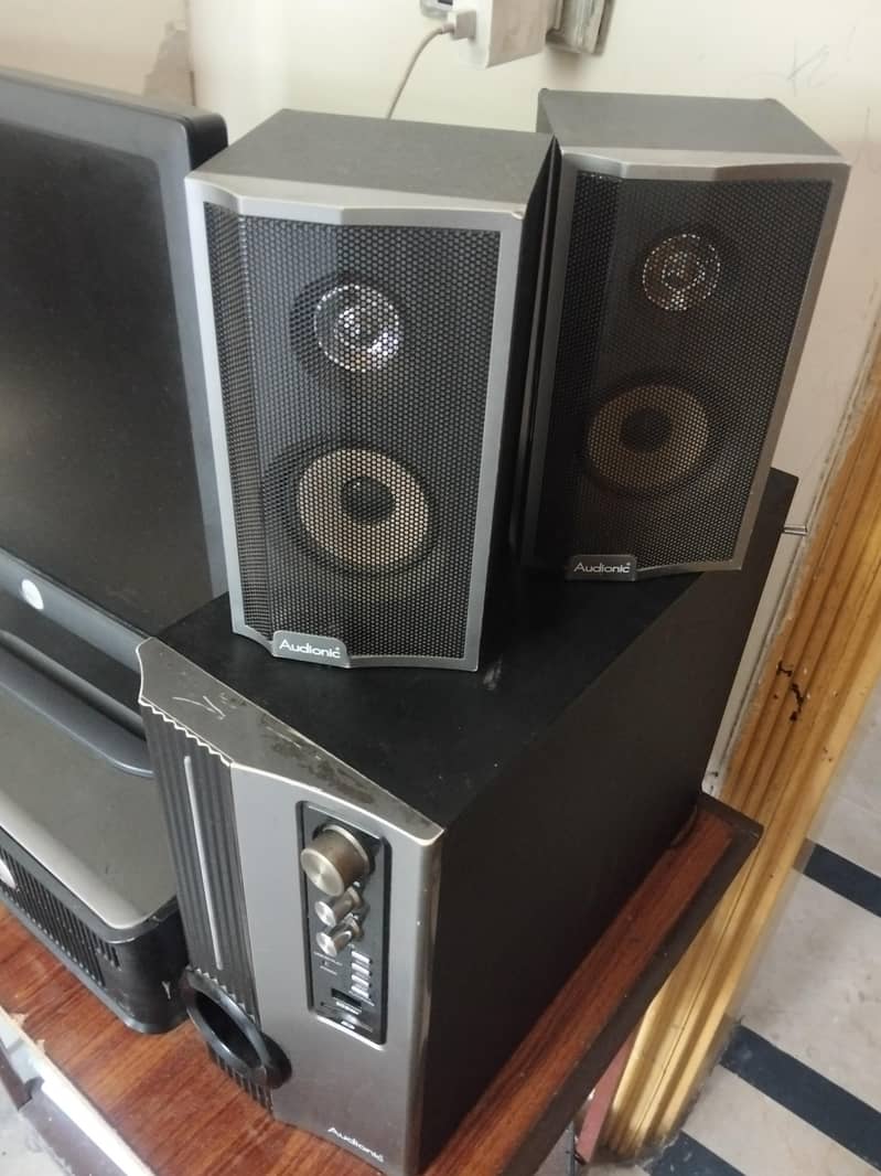 Audionic Buffer with 2 speakers Vision 4 2