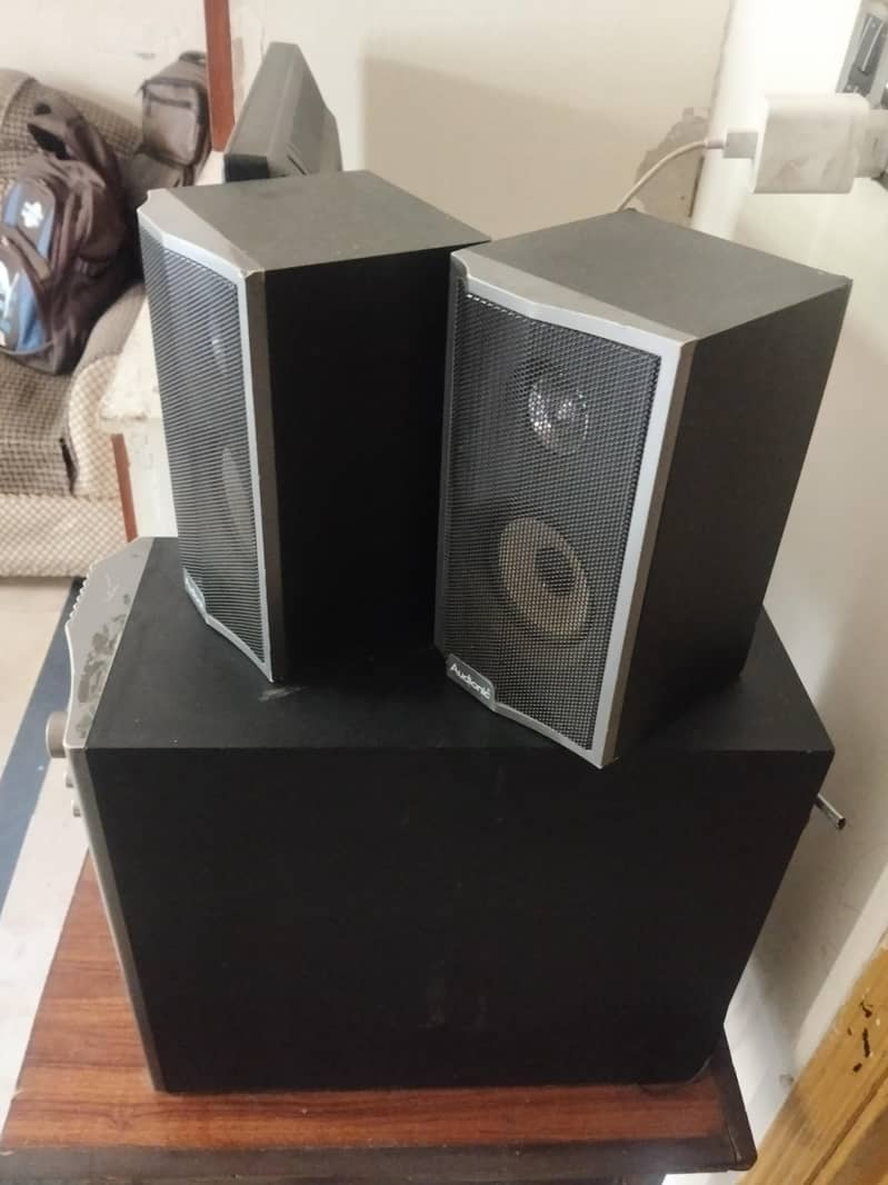 Audionic Buffer with 2 speakers Vision 4 5