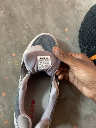 Used shoes very good condition 10/10 03306084754