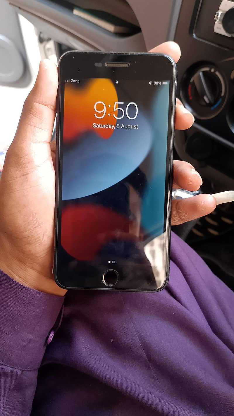 Apple iPhone 7 Plus 3