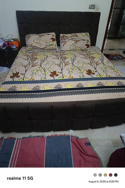 Bed set + 2 side tables