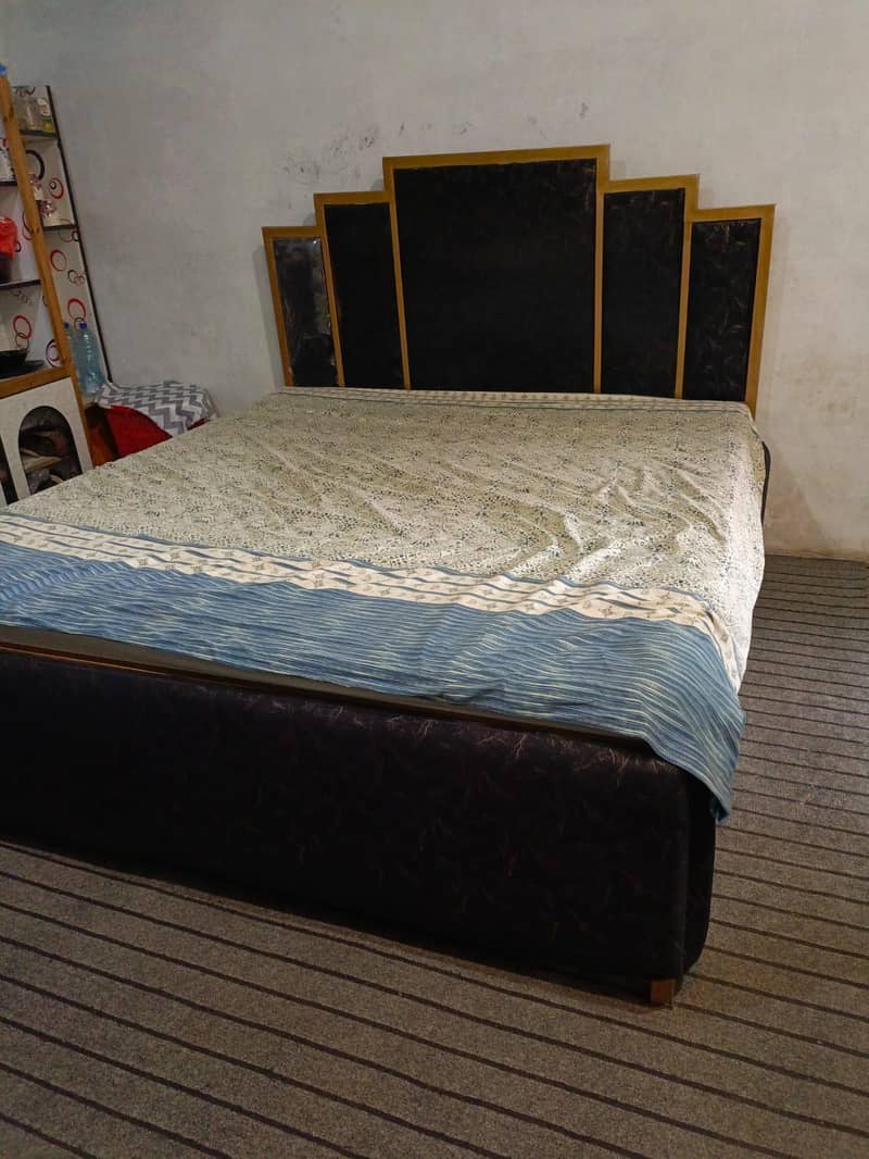 Iron Bed 0