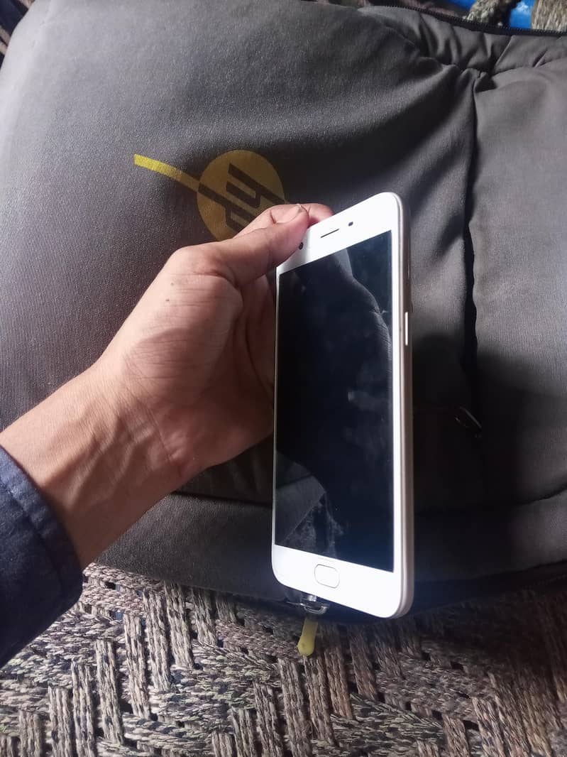 OPPO A57 3