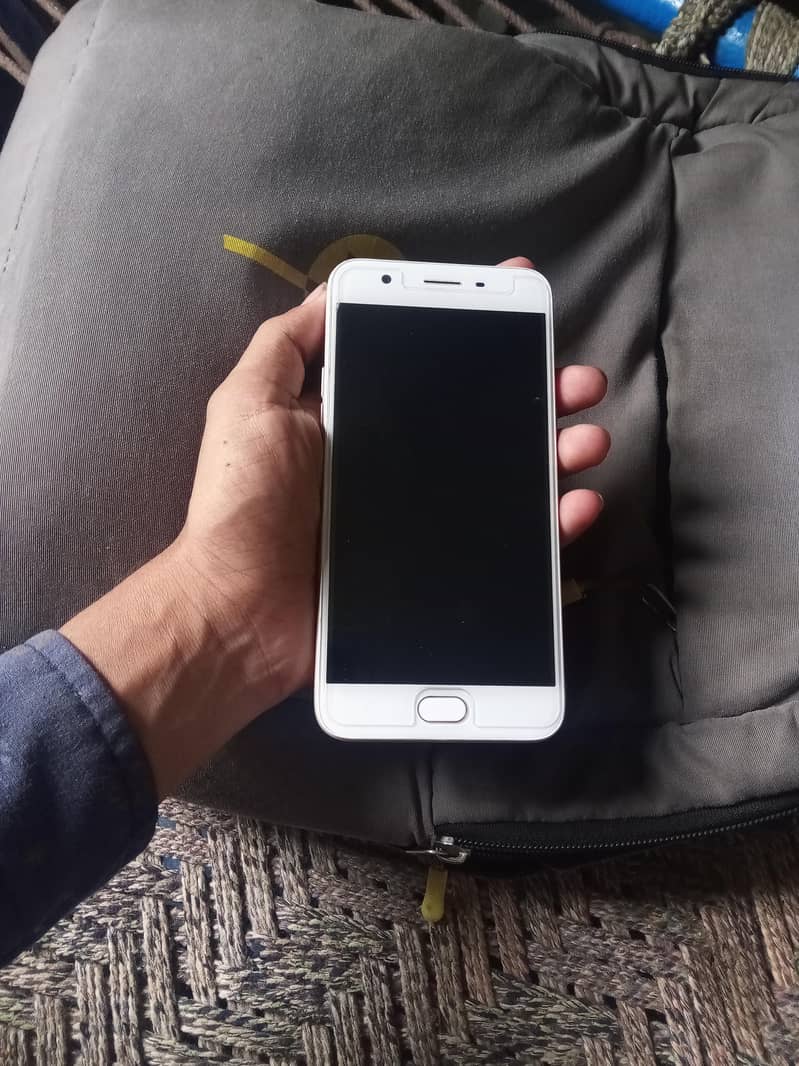 OPPO A57 5