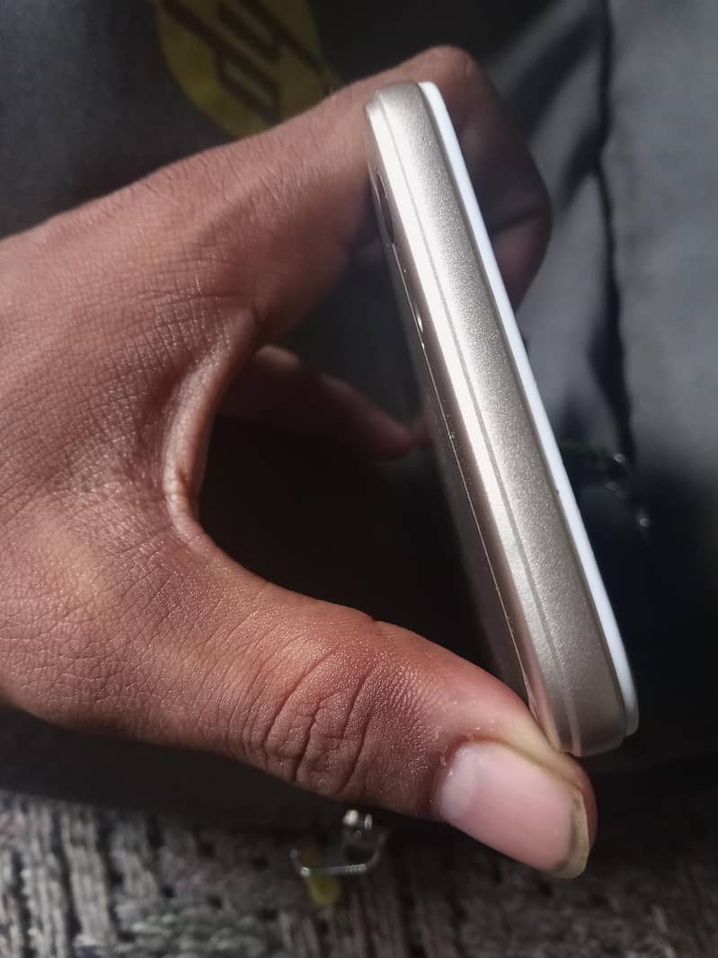 OPPO A57 7