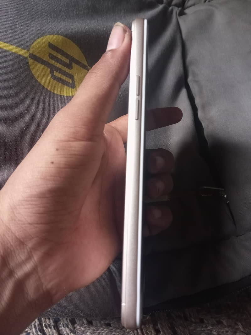 OPPO A57 8