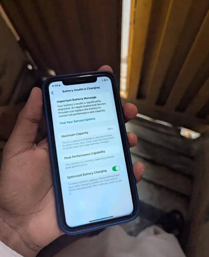 Apple iPhone XR 8