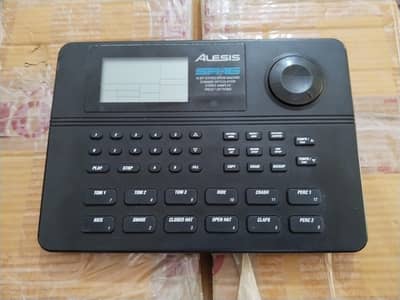 Alesis SR 16 Drum Machine