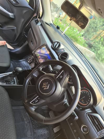 Suzuki Swift GLX CVT 2023 – Full Option