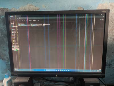 bend 24 inch monitor with lines