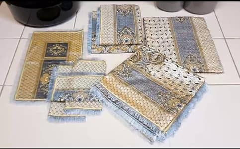 OBS ,  8 PIECES BEDSHEET SET WITH NORMAL PRICE