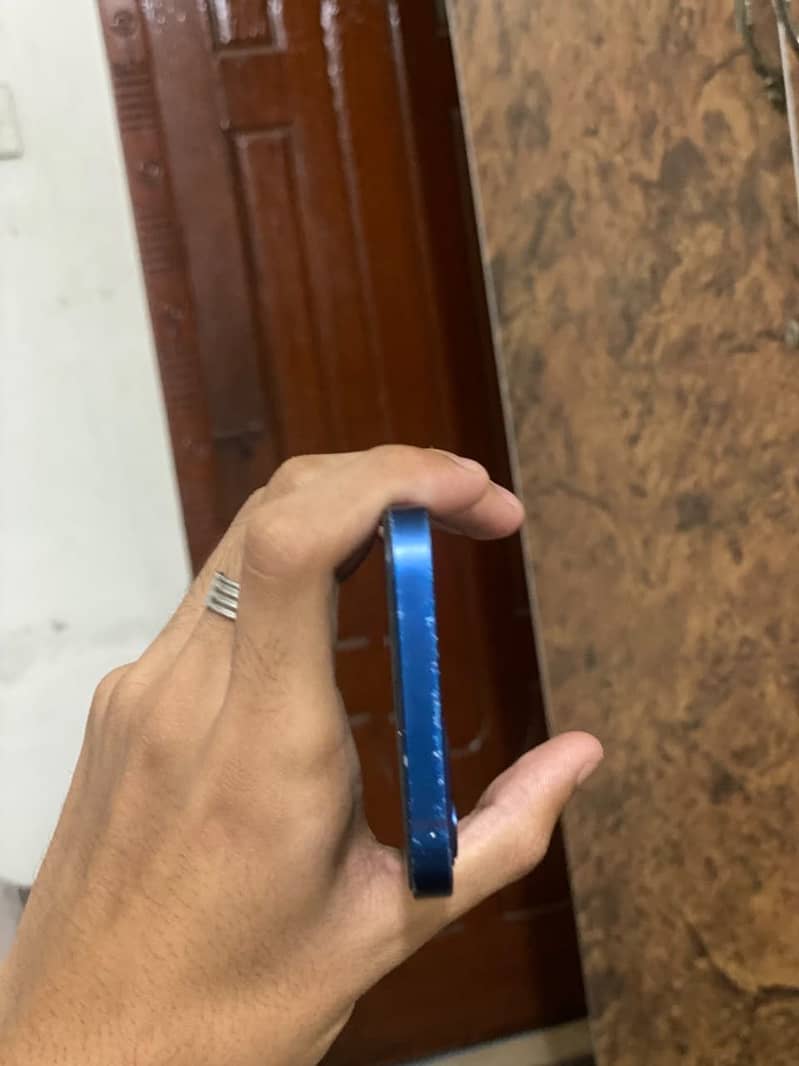 Apple iPhone 12 0