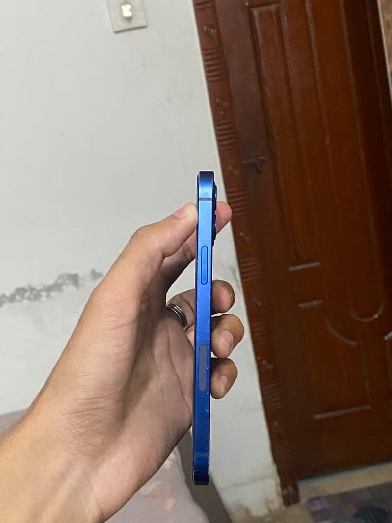 Apple iPhone 12 5