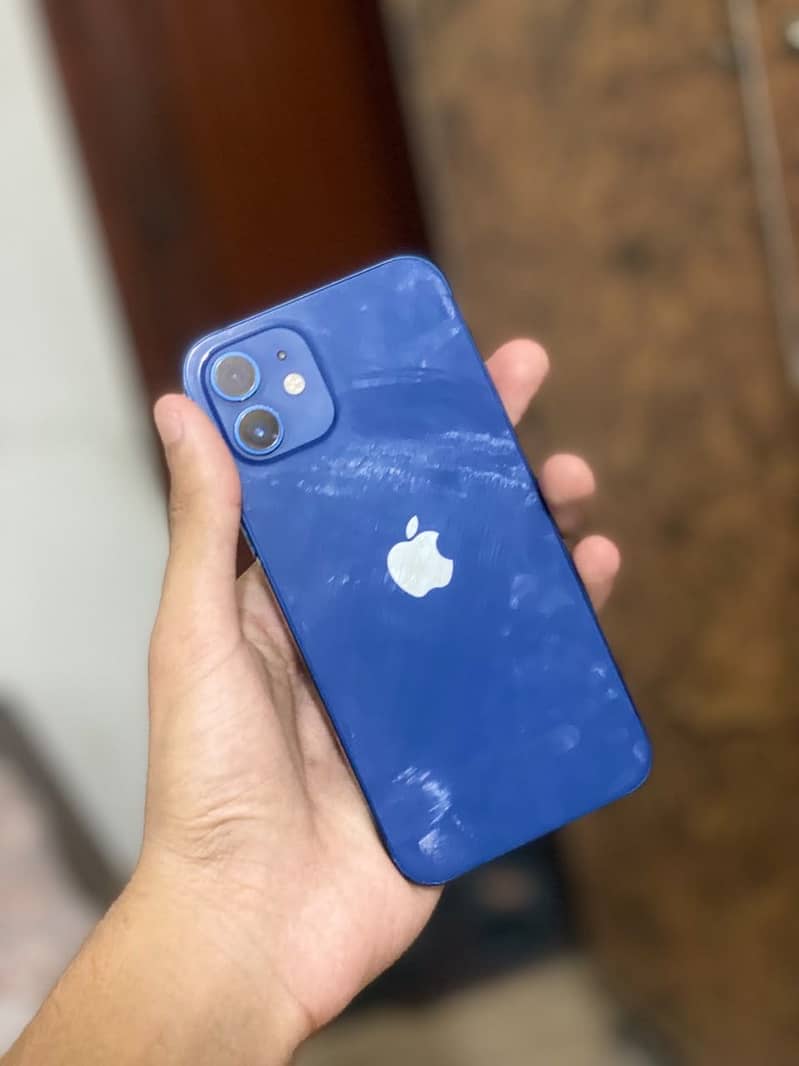 Apple iPhone 12 6
