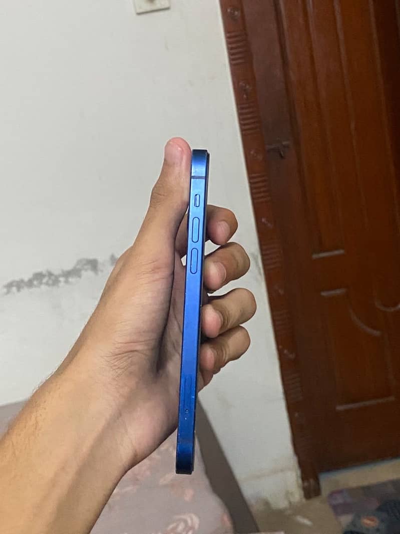Apple iPhone 12 8