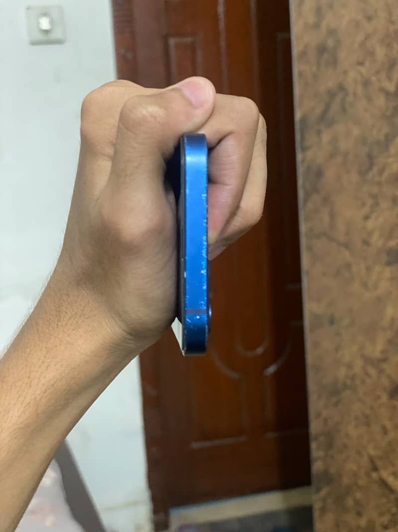 Apple iPhone 12 9