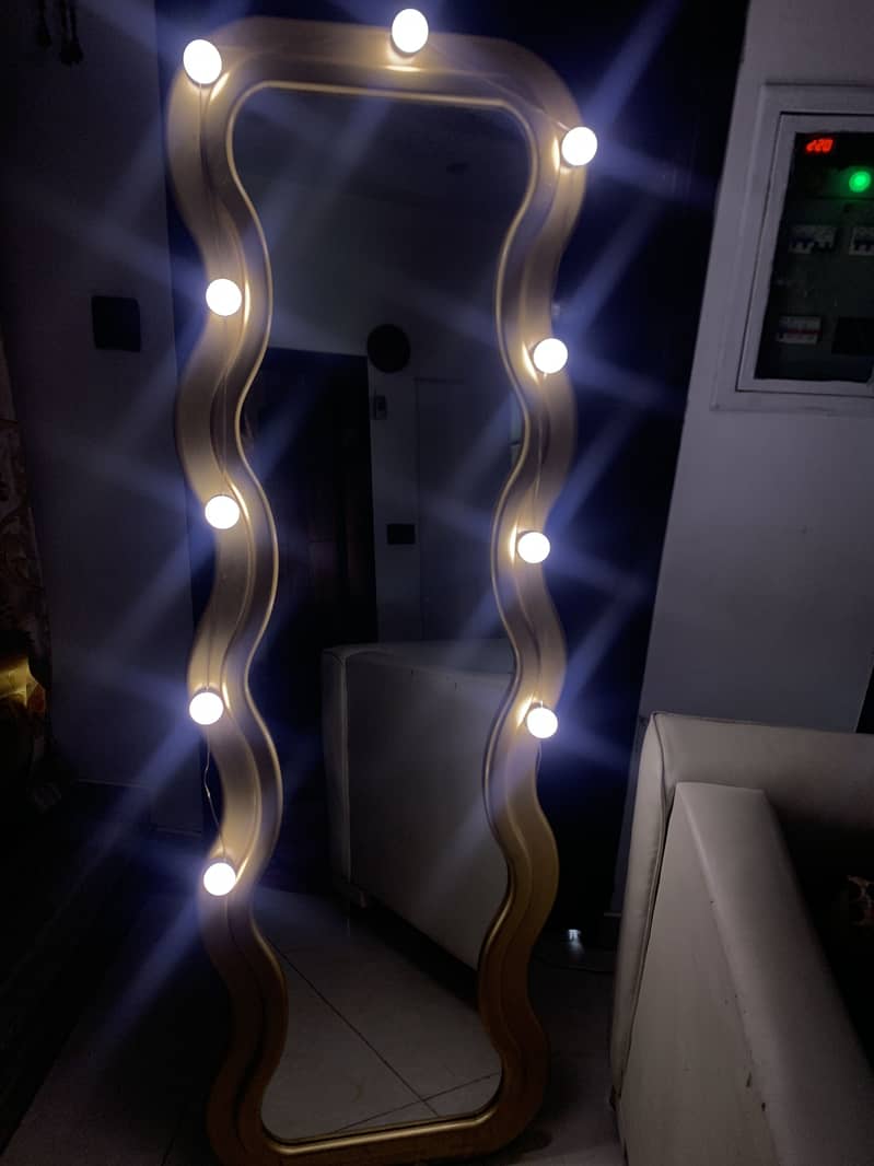 Standing mirror 0