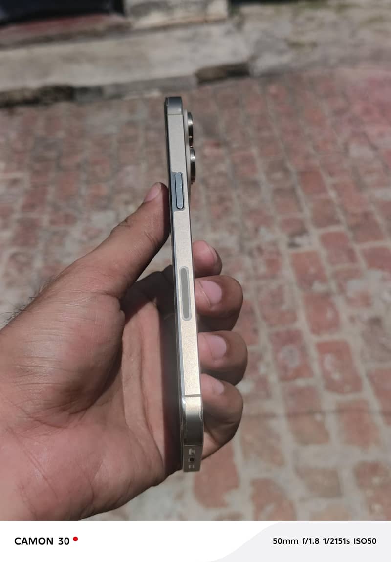 iPhone 14 Pro Max 2