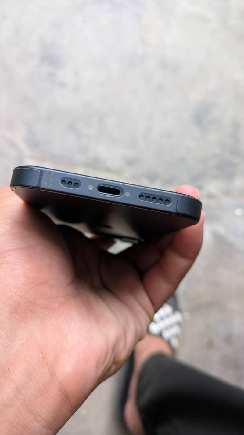 Apple iPhone 13 3