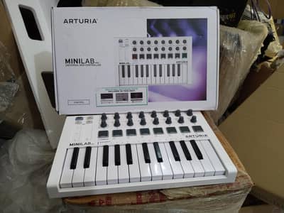 Arturia Minilab Mk2 USB midi controller