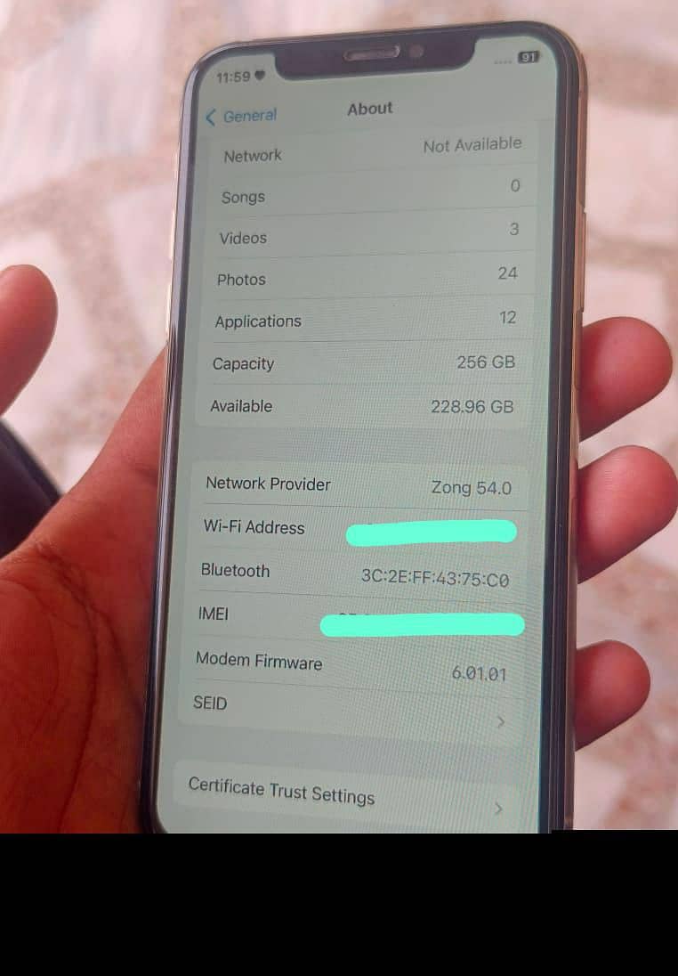 Apple iPhone X 5