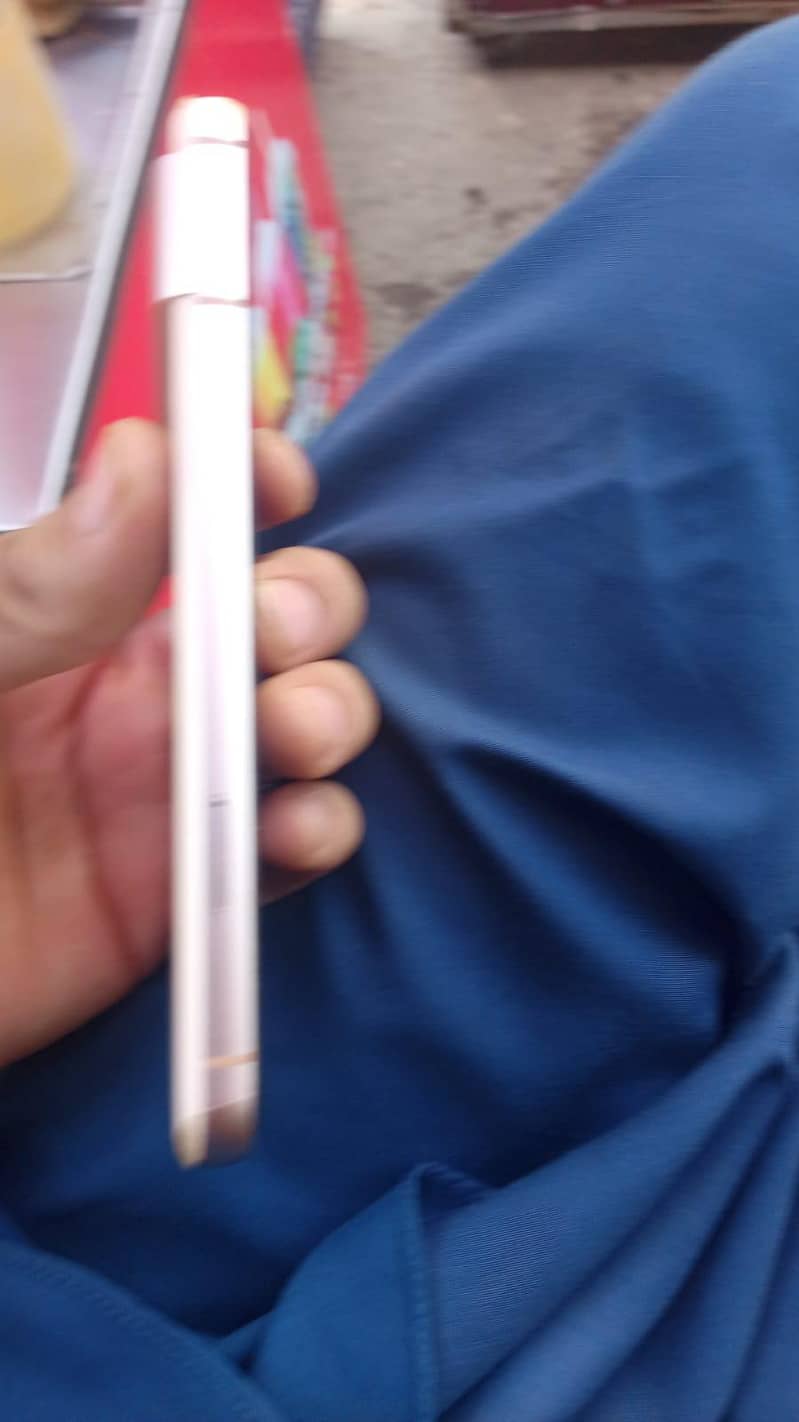 Google Pixel 8 3