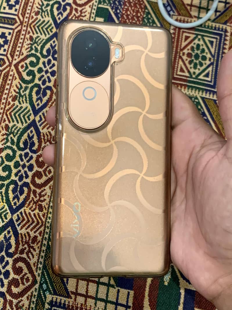 Vivi V40e 2