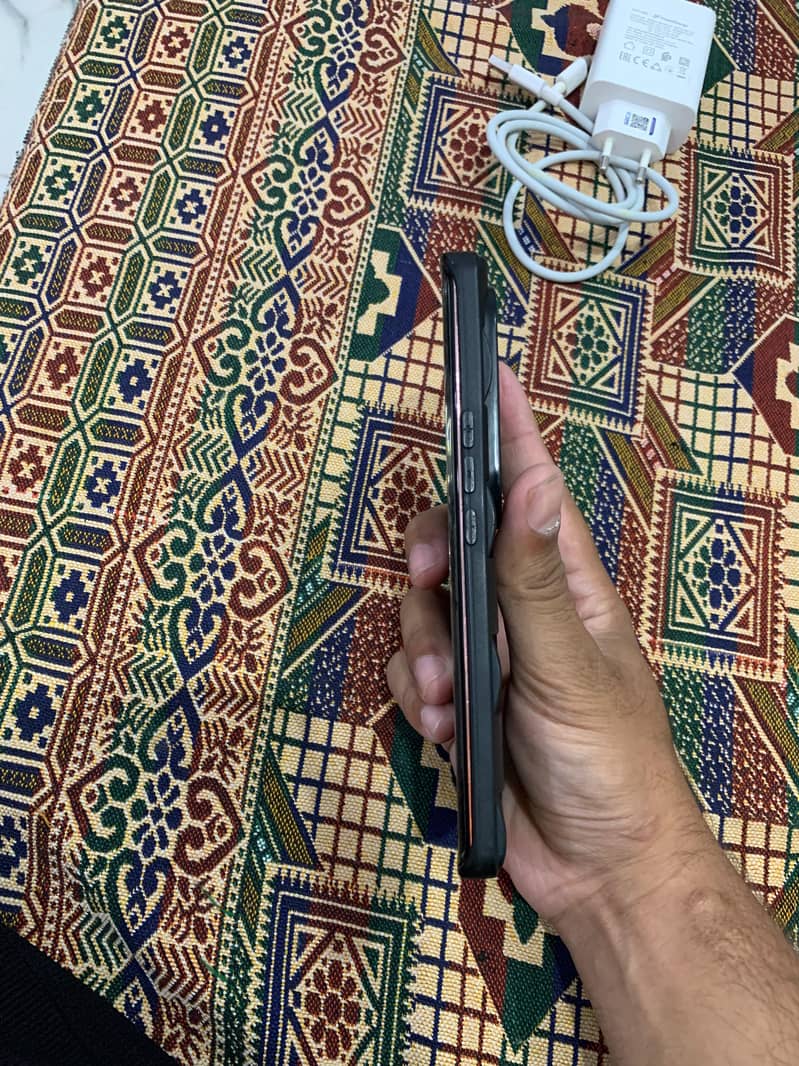 Vivi V40e 4