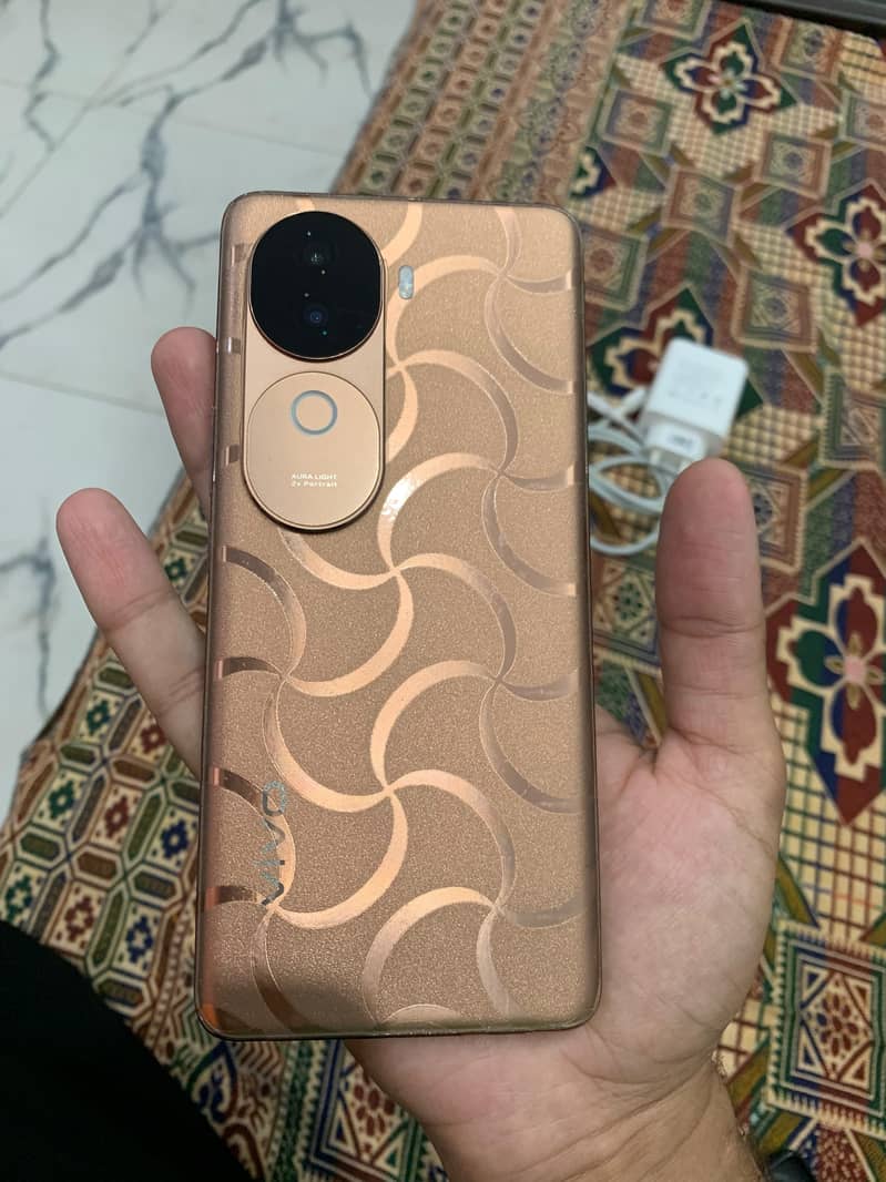 Vivi V40e 5
