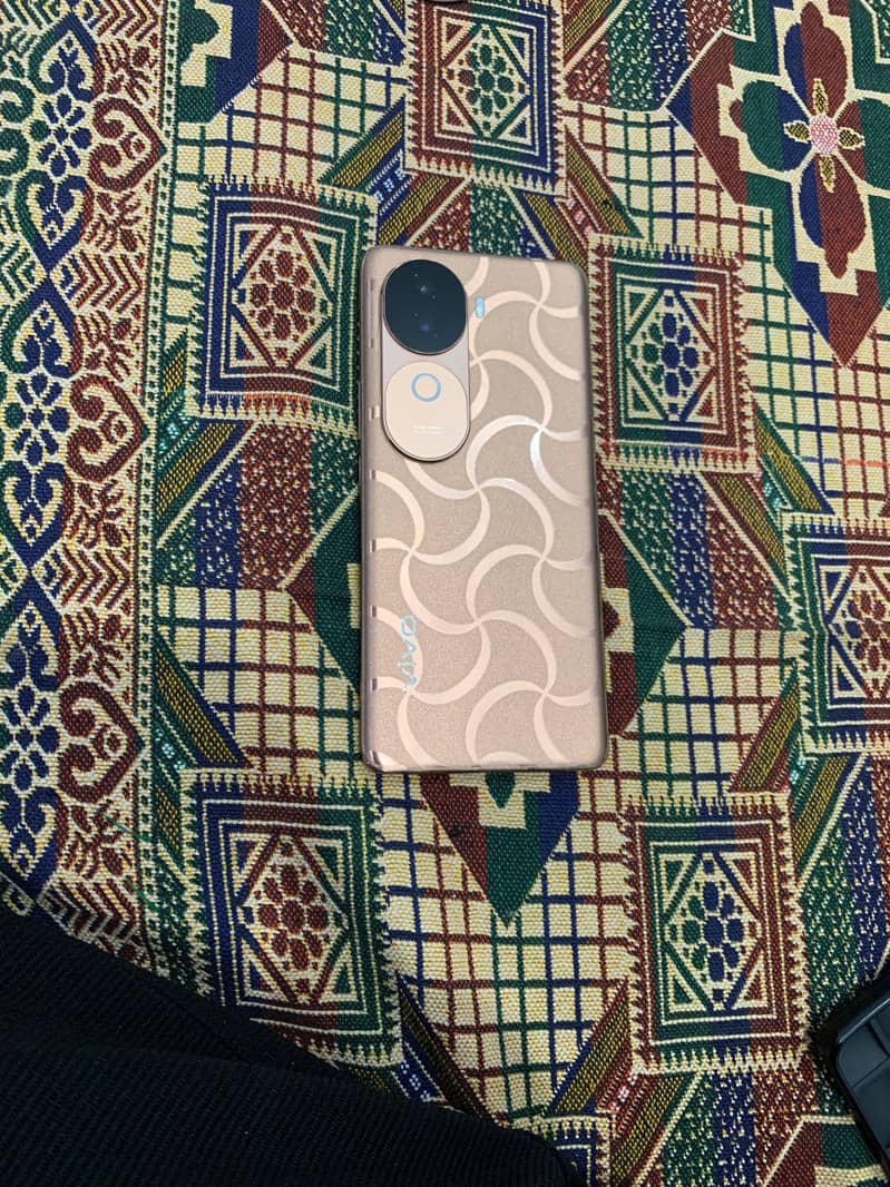 Vivi V40e 7