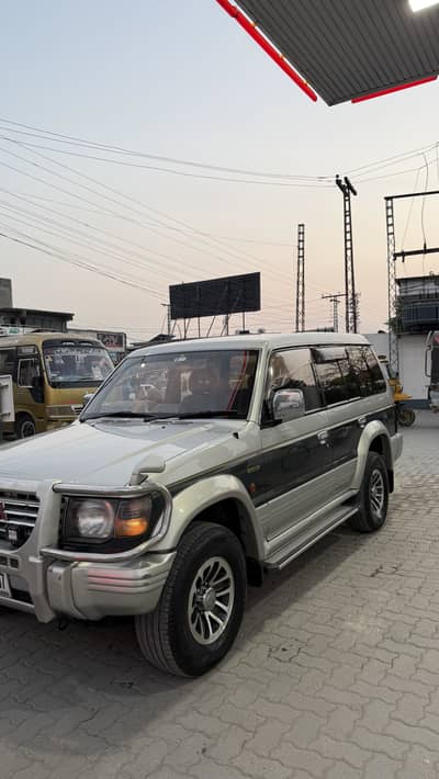 Mitsubishi Pajero 1996