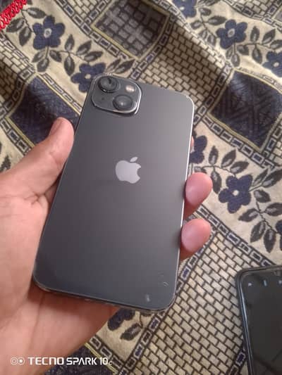 Apple iPhone 13