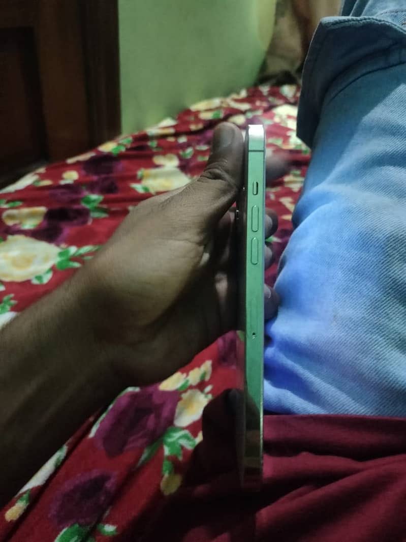 Apple iPhone 12 Pro Max 3