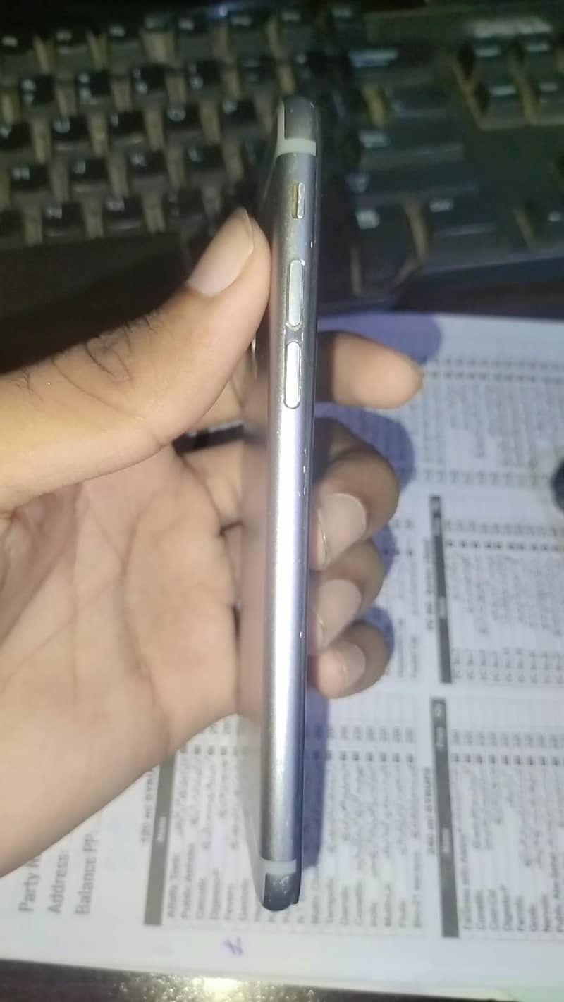 Apple iPhone 6 4