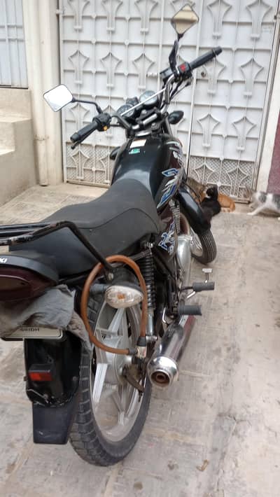 Suzuki GS150 SE 2019, only 9500 driven genuine parts